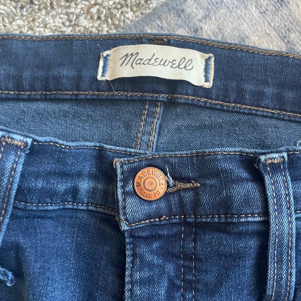 Madewell Woman’s High Rise Skinny Jeans in Sz 10 30’inseam gently used - Picture 3 of 6